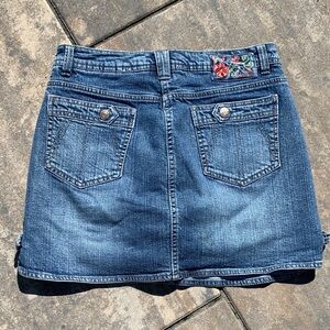 KIKIT JEAN Y2K Floral Embroidered Denim Skort - Blue size 6